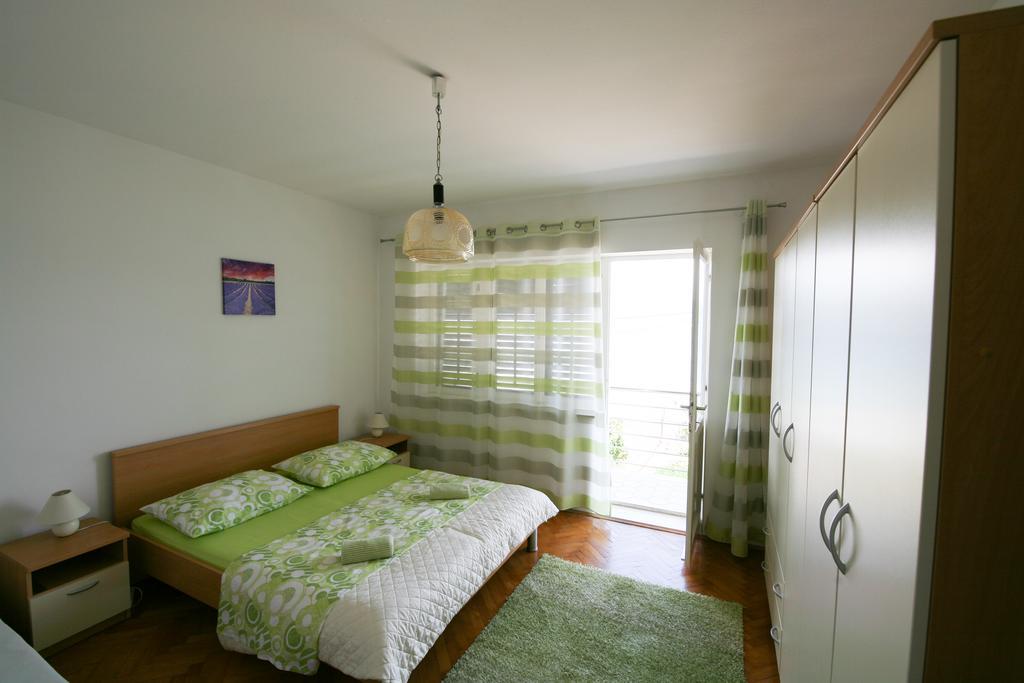Apartment Merica Slatine Exteriér fotografie